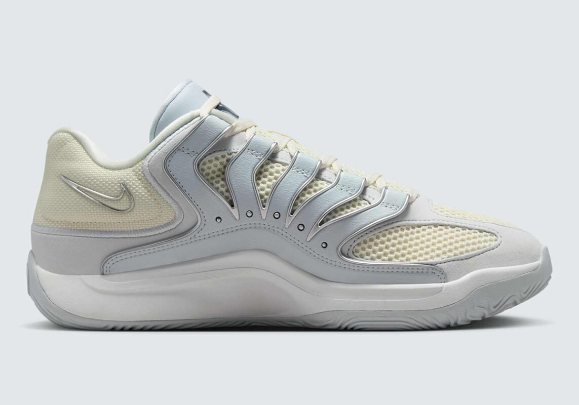 Nike KD 18 Slides An Icy Soft Pearl کفش بسکتبال3