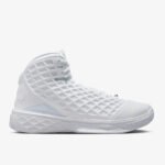 کتونی نایک کوبی 3 پروتو با رنگ‌بندی سفید Halo