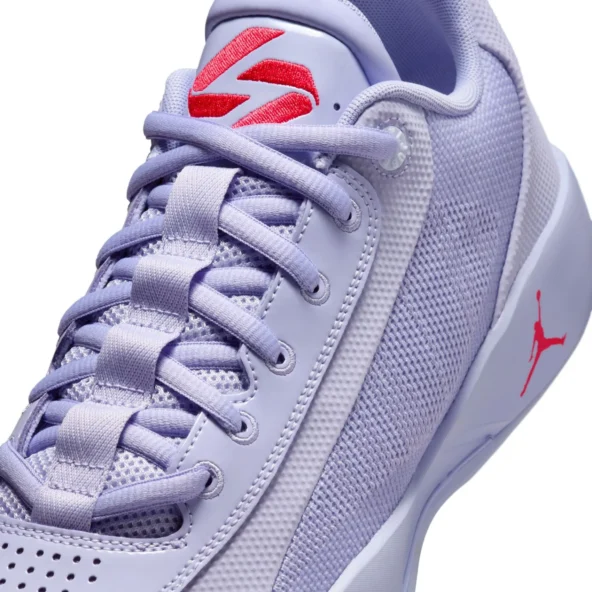 واحد کوشن‌گذاری Air Zoom در بخش جلویی کفش بسکتبال جردن لوکا .77 رنگ بنفش ملایم